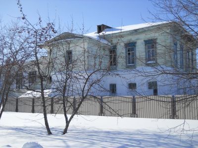 Дом Колмакова, в котором в апреле 1918 г. размещался штаб Красной Армии по борьбе с контрреволюцией и где в 1919 г. работала член РКП(б) О.И.Куминова-Корякина, расстрелянная колчаковцами