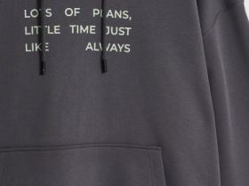 Худи с текстовым принтом, Серый