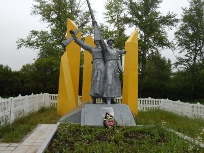 Братская могила советских воинов 3-го кавкорпуса