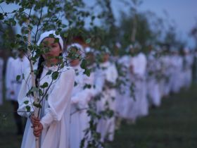 В Якутске на Ысыахе Туймаады состоялся обряд встречи солнца