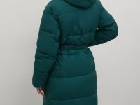 Стеганое утепленное пальто с поясом