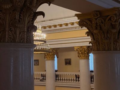 Тайны Зимнего театра: путешествие в мир искусства и истории (Зимний театр)