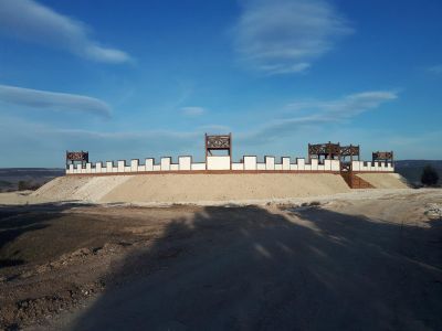 Историческая площадка «Античность. Римская крепость Каструм I–III вв. н. э.»