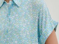 Блузка с коротким рукавом и отложным воротником