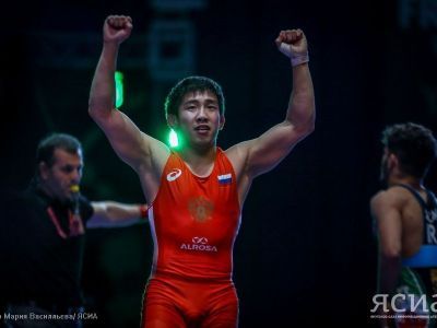 Арыйан Тютрин и Ньургун Скрябин стали чемпионами Беларуси по вольной борьбе