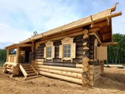 Дом-пятистенок крестьян Шукловых с амбаром, из с. Большежилкино Усольского района