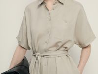 Платье с коротким рукавом и добавлением льна