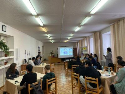 Для студентов Олекминского техникума провели мероприятие о творчестве Платона Ойунского