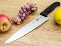 Поварской кухонный шеф-нож Victorinox Cutlery 25 см, сталь X55CrMo14, рукоять полипропилен, черный