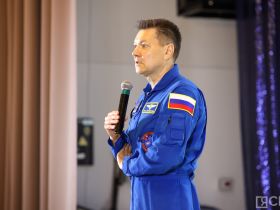 Юные якутяне встретились с космонавтом Олегом Кононенко