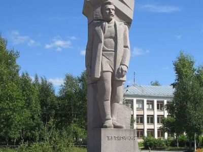 Памятник революционеру И.В. Бабушкину