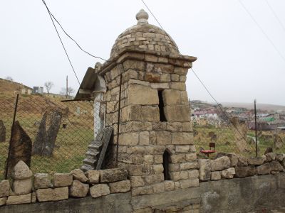 Стелы надмогильные одиночные (4 стелы)