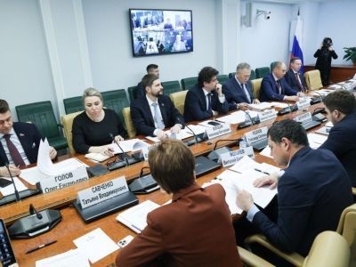 Управление общим имуществом индивидуальных жилых домов обсудили в Совете Федерации РФ