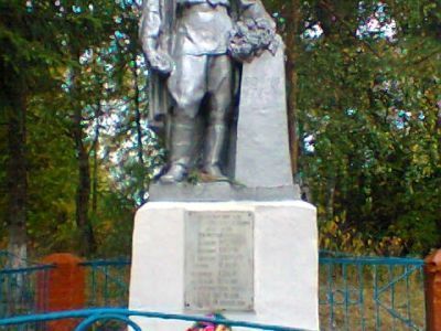 Братская могила 89 советских воинов, погибших в 1943 г. в боях с немецко-фашистскими захватчиками