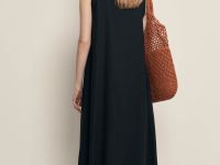 Платье миди льняное с округлым вырезом