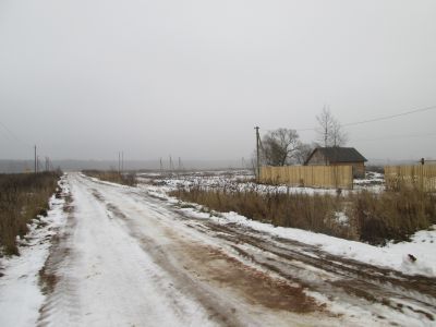 Место формирования и дислокации в 1941-1942 гг. партизанского отряда «На врага». Установлен памятный знак