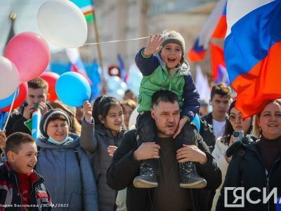 Директор якутской школы: Первомайская демонстрация воспитывает дух патриотизма у детей