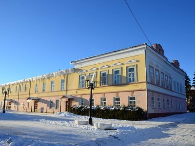 Каменный двухэтажный дом