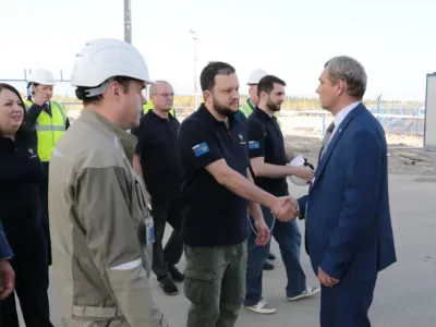 Глава Росавиации Дмитрий Ядров осмотрел ход ремонта аэропортов в Якутии / Семен Родионов   Республика Саха (Якутия)
