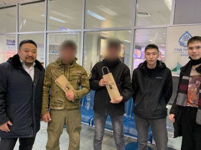 «Мы — надёжная опора защитникам нашей Родины». Участников СВО встретили в Якутске