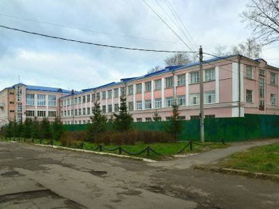 Здание, где в речном техникуме учился партийный и государственный деятель Ю.В.Андропов