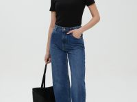 Футболка приталенного силуэта