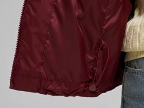 Утепленный жилет с искусственным наполнителем