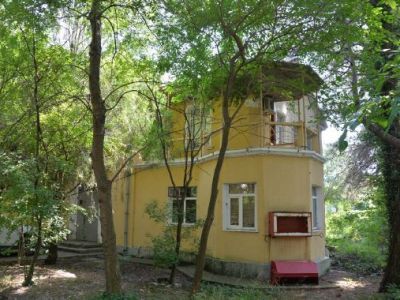 Здание Южного отделения Института океанологии, в котором в 1950-е гг. работали выдающиеся ученые П.П. Ширшов,  И.Д. Папанин, Д.А. Сабинин