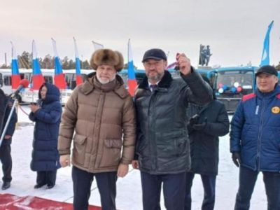 В алмазную столицу прибудут два новых автобуса