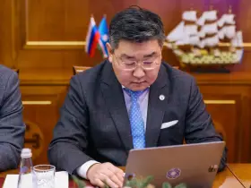 Айсен Николаев рассмотрел итоги работы Алмазэргиэнбанка за 2024 год