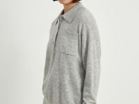 Джемпер с отложным воротником и нагрудным карманом