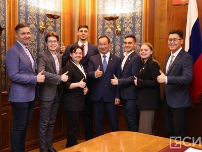 Глава Якутии встретился с курсантами программы подготовки кадров «Муравьев-Амурский 2030»