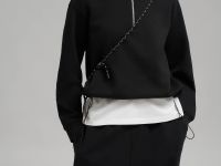 Толстовка свободного кроя из футера