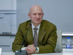 «Благодать большого снега»: поэты обсудили перспективы международного сотрудничества