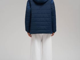 Стеганая куртка с искусственным утеплителем