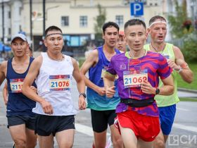 В Якутске стартовал чемпионат России по бегу на 100 км