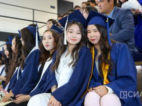 В СВФУ вручили дипломы выпускникам Института зарубежной филологии и регионоведения