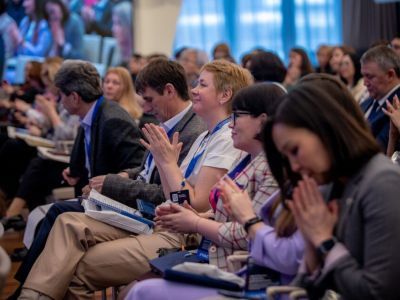 «Хаматовой нет места в России»: на окружном семинаре обсудили деятелей культуры, покинувших страну