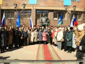В Якутске воздали дань памяти Василию Никифорову-Кюлюмнюр