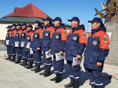 Сотрудникам Таттинского филиала Службы спасения  вручили удостоверения