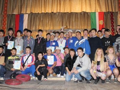 Московская команда заняла I место в Первенстве России по мас-рестлингу среди юниоров в Калуге.