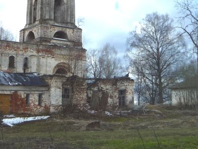 Две сторожки (восточная и западная)
