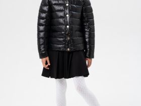 Куртка текстильная с полиуретановым покрытием для девочек (бомбер)