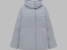 Куртка oversize силуэта с капюшоном