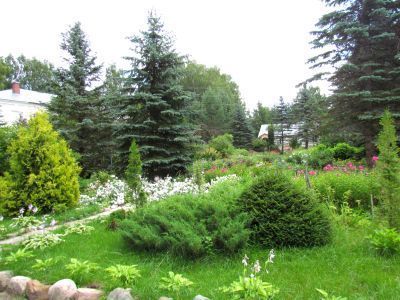 Усадьба "Следово", в которой жили общественные деятели Карцевы, где бывал русский гидрограф Д.Л. Овцын и располагалась сельскохозяйственная школа земства