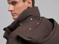 Однобортное пальто с капюшоном