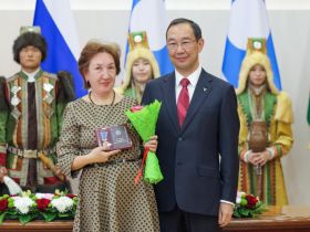 Глава Якутии вручил государственные награды