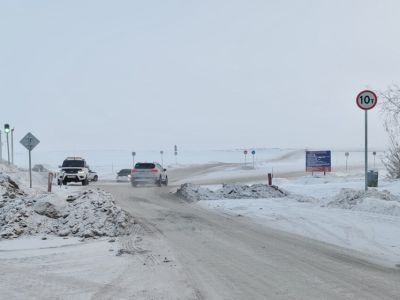 Раньше срока открылась ледовая переправа Якутск – Нижний Бестях