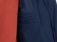 Утепленное пальто с воротником-стойкой