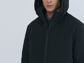 Утеплённая куртка с капюшоном, Черный